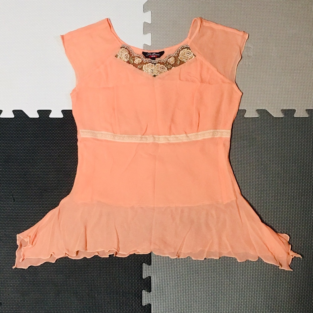 Women’s short sleeve silk top